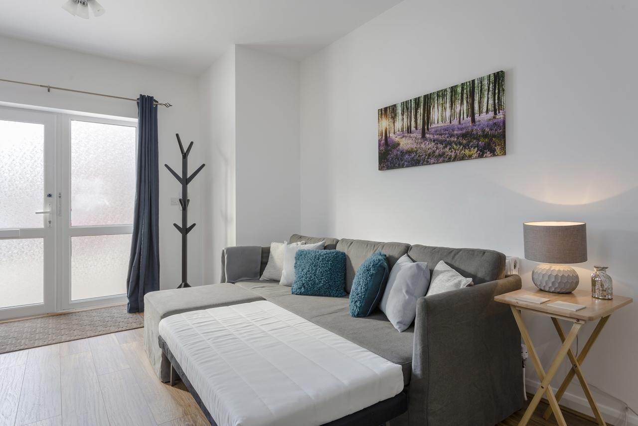 1 Bed Apt Sleeps 4 Luton  Ngoại thất bức ảnh